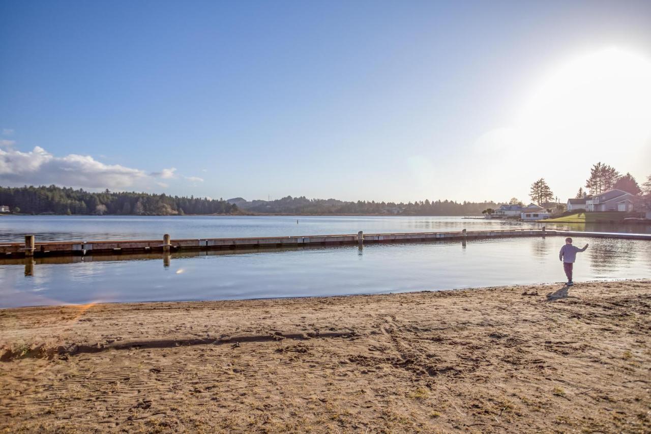 Ohana Shores Lincoln City Buitenkant foto
